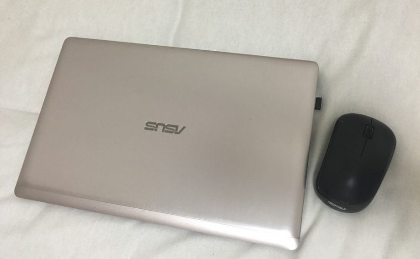 ノートPCとマウス
